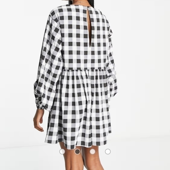 ASOS Maternity Vfront smock romper in mono gingham Contemporary Collegiate - Picture 2 of 14